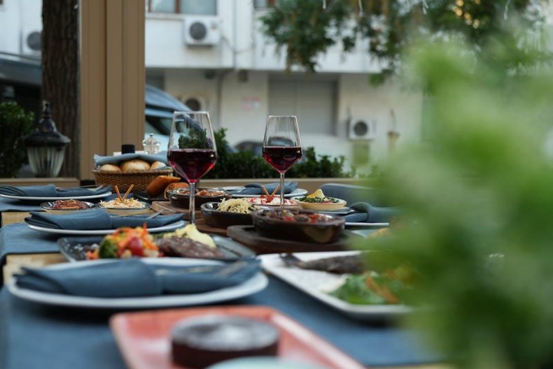 Beautiful restaurant dining table setting